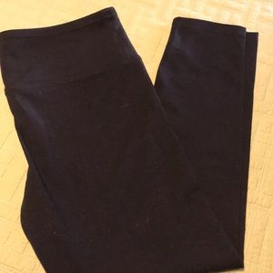 Limited black cropped leggings
